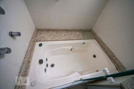 Apartamento à venda com 134m², 3 quartos e 2 vagas Apartamento à venda com 134m², 3 quartos e 2 vagasBanheiro da Suíte 3