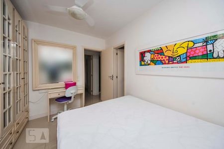 Apartamento à venda com 134m², 3 quartos e 2 vagas Apartamento à venda com 134m², 3 quartos e 2 vagasSuíte 1