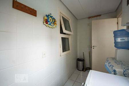 Apartamento à venda com 134m², 3 quartos e 2 vagas Apartamento à venda com 134m², 3 quartos e 2 vagasLavanderia