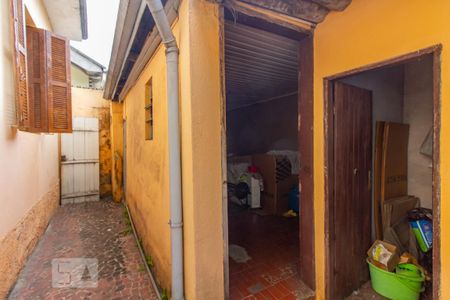 Casa à venda com 400m², 2 quartos e 5 vagas Casa à venda com 400m², 2 quartos e 5 vagasQuintal