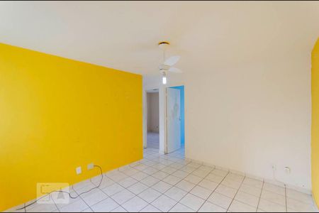 Sala de apartamento para alugar com 2 quartos, 43m² em Conjunto Residencial José Bonifácio, São Paulo