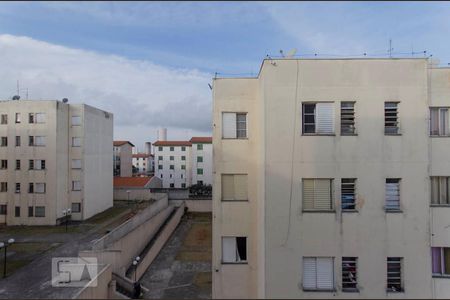 Vista Quarto 1 de apartamento para alugar com 2 quartos, 43m² em Conjunto Residencial José Bonifácio, São Paulo