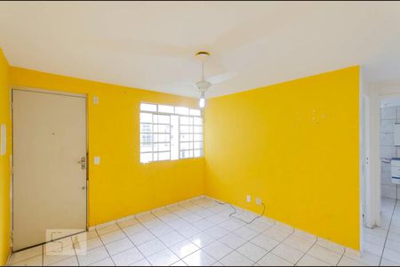 Sala de apartamento para alugar com 2 quartos, 43m² em Conjunto Residencial José Bonifácio, São Paulo