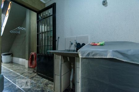 Casa à venda com 236m², 2 quartos e 2 vagasAREA DE SERVIÇO