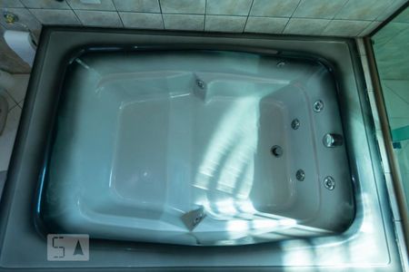 Casa à venda com 236m², 2 quartos e 2 vagasBANHEIRO SUITE 1 DETALHE