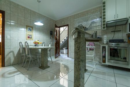 Casa à venda com 236m², 2 quartos e 2 vagasCOZINHA