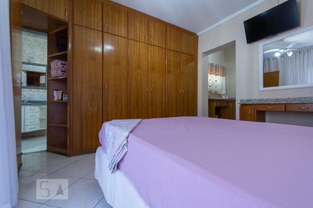 Casa à venda com 236m², 2 quartos e 2 vagasSUITE 1