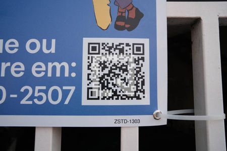 Casa à venda com 210m², 3 quartos e 4 vagas Casa à venda com 210m², 3 quartos e 4 vagasPlaquinha