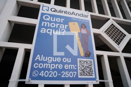 Casa à venda com 210m², 3 quartos e 4 vagas Casa à venda com 210m², 3 quartos e 4 vagasPlaquinha