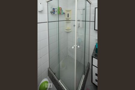 Apartamento à venda com 127m², 2 quartos e 1 vaga Apartamento à venda com 127m², 2 quartos e 1 vagaBanheiro