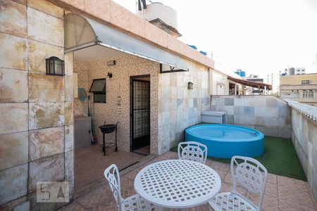 Apartamento à venda com 127m², 2 quartos e 1 vaga Apartamento à venda com 127m², 2 quartos e 1 vagaTerraço