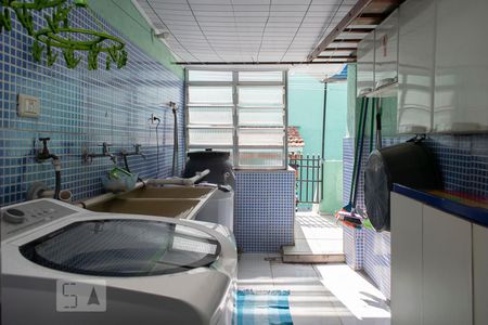 Casa à venda com 200m², 4 quartos e 1 vaga Casa à venda com 200m², 4 quartos e 1 vagaÁREA DE SERVIÇO