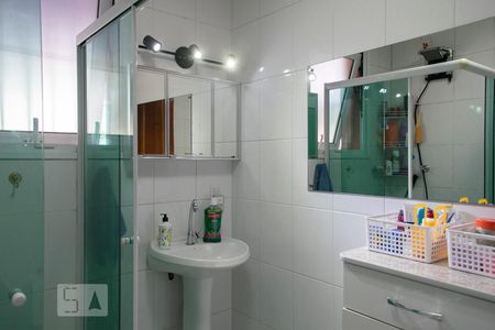 Casa à venda com 200m², 4 quartos e 1 vaga Casa à venda com 200m², 4 quartos e 1 vagaBANHEIRO