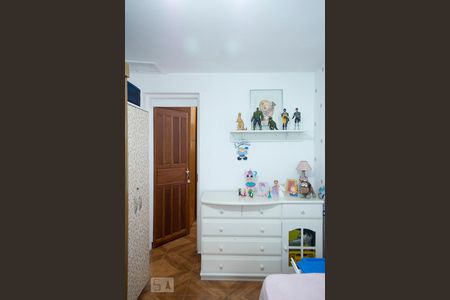 Casa à venda com 200m², 4 quartos e 1 vaga Casa à venda com 200m², 4 quartos e 1 vagaQUARTO 2