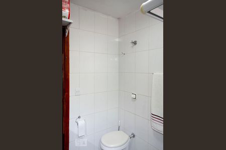 Casa à venda com 200m², 4 quartos e 1 vaga Casa à venda com 200m², 4 quartos e 1 vagaBANHEIRO