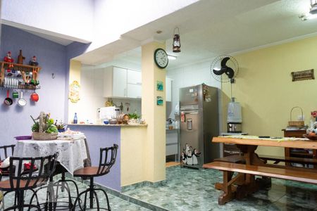 Casa à venda com 149m², 3 quartos e 2 vagas Casa à venda com 149m², 3 quartos e 2 vagasCozinha 2