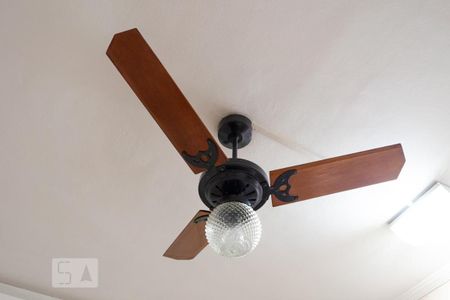 Casa à venda com 149m², 3 quartos e 2 vagas Casa à venda com 149m², 3 quartos e 2 vagasCozinha 1