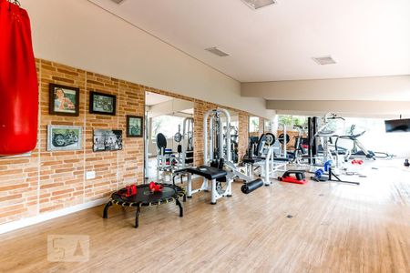 Casa à venda com 600m², 4 quartos e 4 vagas Casa à venda com 600m², 4 quartos e 4 vagasAcademia