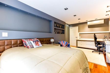 Casa à venda com 600m², 4 quartos e 4 vagas Casa à venda com 600m², 4 quartos e 4 vagasSuíte 3