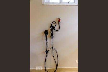 Casa à venda com 600m², 4 quartos e 4 vagas Casa à venda com 600m², 4 quartos e 4 vagasGaragem