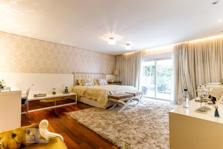 Casa à venda com 600m², 4 quartos e 4 vagas Casa à venda com 600m², 4 quartos e 4 vagasSuíte 1