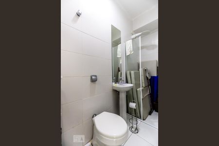 Casa à venda com 600m², 4 quartos e 4 vagas Casa à venda com 600m², 4 quartos e 4 vagasBanheiro de Serviço