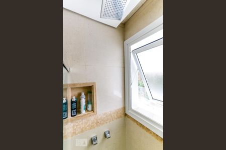 Casa à venda com 600m², 4 quartos e 4 vagas Casa à venda com 600m², 4 quartos e 4 vagasBanheiro da Suíte 3