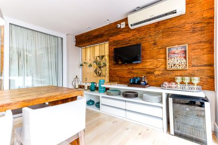 Casa à venda com 600m², 4 quartos e 4 vagas Casa à venda com 600m², 4 quartos e 4 vagasEspaço Gourmet