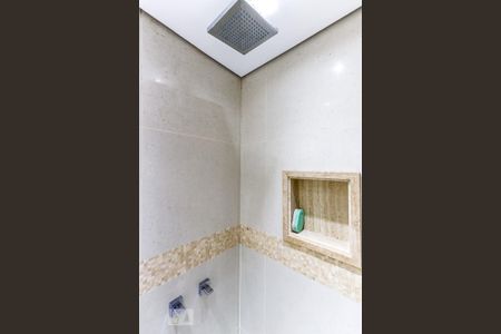 Casa à venda com 600m², 4 quartos e 4 vagas Casa à venda com 600m², 4 quartos e 4 vagasBanheiro da Suíte 2