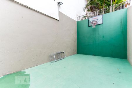 Casa à venda com 600m², 4 quartos e 4 vagas Casa à venda com 600m², 4 quartos e 4 vagasQuadra