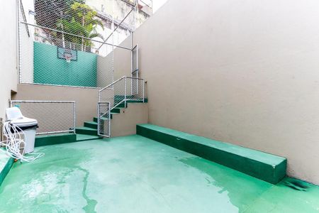 Casa à venda com 600m², 4 quartos e 4 vagas Casa à venda com 600m², 4 quartos e 4 vagasPlayground