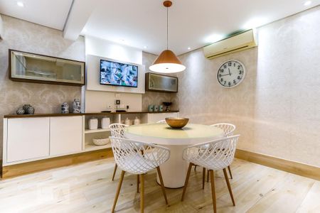 Casa à venda com 600m², 4 quartos e 4 vagas Casa à venda com 600m², 4 quartos e 4 vagasCopa