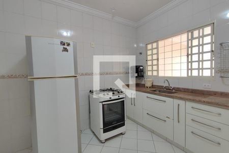 Casa à venda com 200m², 5 quartos e 5 vagasCasa fundo - Cozinha