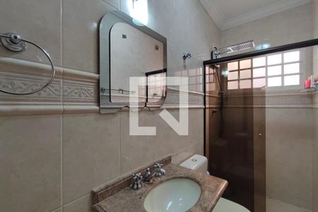 Casa à venda com 200m², 5 quartos e 5 vagasCasa fundo - Banheiro