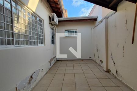 Casa à venda com 200m², 5 quartos e 5 vagasCasa fundo - Quintal