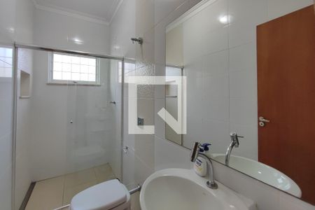 Casa à venda com 200m², 5 quartos e 5 vagasBanheiro Social