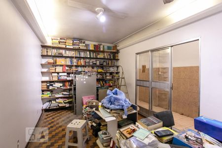 Casa à venda com 360m², 4 quartos e 1 vagaEscritório