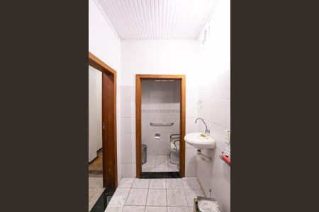 Casa à venda com 360m², 4 quartos e 1 vagaBanheiro 