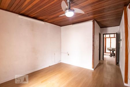 Casa à venda com 360m², 4 quartos e 1 vagaSuíte