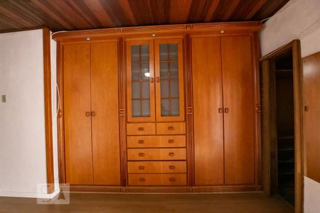 Casa à venda com 360m², 4 quartos e 1 vagaDetalhe