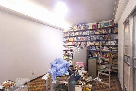 Casa à venda com 360m², 4 quartos e 1 vagaEscritório