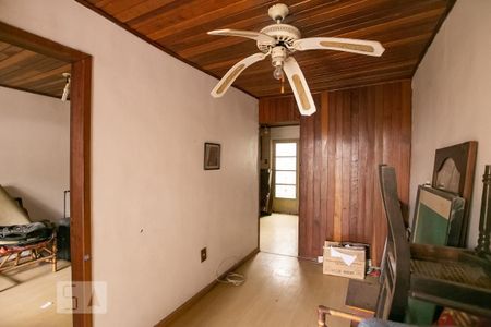 Casa à venda com 360m², 4 quartos e 1 vagaSala dos fundos