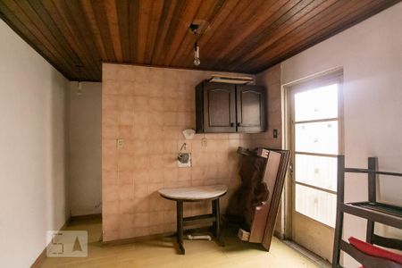 Casa à venda com 360m², 4 quartos e 1 vagaCozinha dos fundos