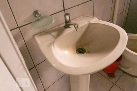 Casa à venda com 360m², 4 quartos e 1 vagaBanheiro - Torneira