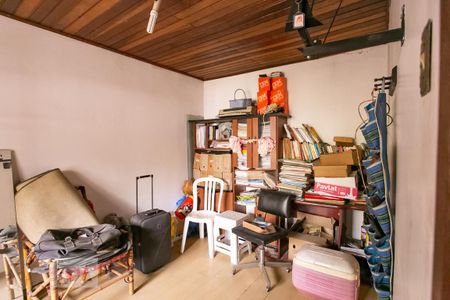 Casa à venda com 360m², 4 quartos e 1 vagaQuarto dos fundos