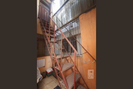 Casa à venda com 450m², 3 quartos e 3 vagasESCADAS