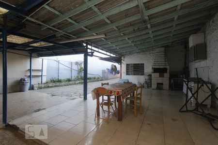 Casa à venda com 450m², 3 quartos e 3 vagasPATIO