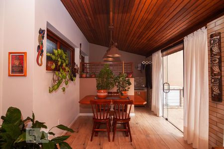 Casa de condomínio à venda com 183m², 3 quartos e 2 vagasCozinha