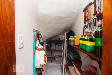 Casa de condomínio à venda com 183m², 3 quartos e 2 vagasDespensa