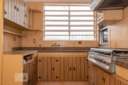 Casa à venda com 190m², 3 quartos e 3 vagas Casa à venda com 190m², 3 quartos e 3 vagasCozinha